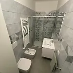 Renovated With Two Single Beds *