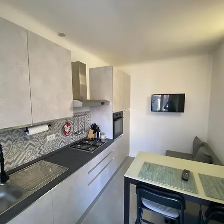 Lejlighed Renovated With Two Single Beds *