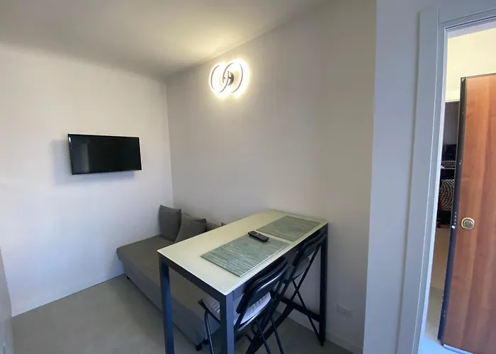 Renovated With Two Single Beds * Milan